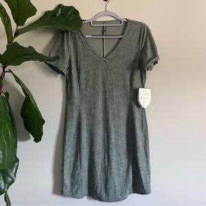 NWT Kuhl V-Neck Dress